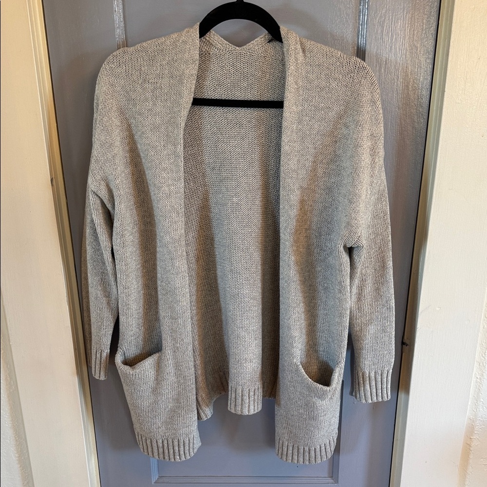 American Eagle Outfitters Light Gray Women's Cardigan